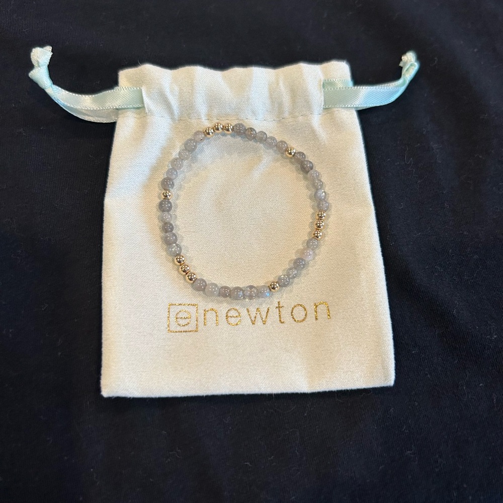 ENewton bracelet with gemstones